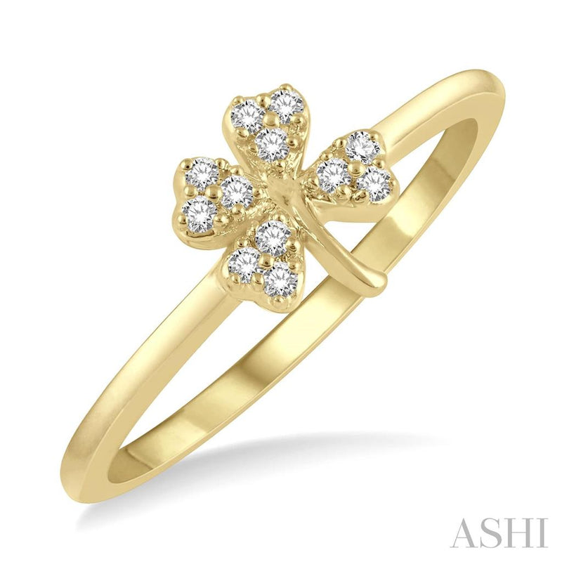 Davis Classics 14k Yellow Gold Petite Clover Diamond Ring