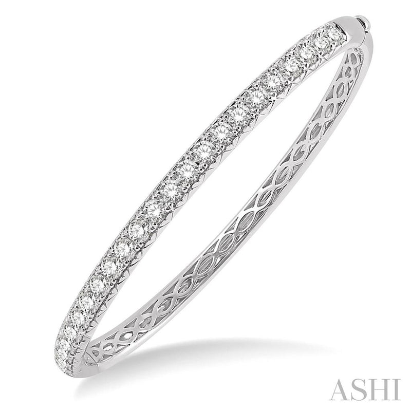 Davis Classics 14k White Gold Classic Diamond Hinged Bangle Bracelet