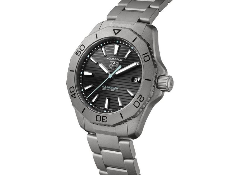 TAG Heuer Titanium Aquaracer Professional 200 Solargraph Watch