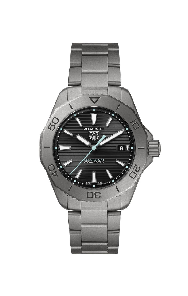 TAG Heuer Titanium Aquaracer Professional 200 Solargraph Watch