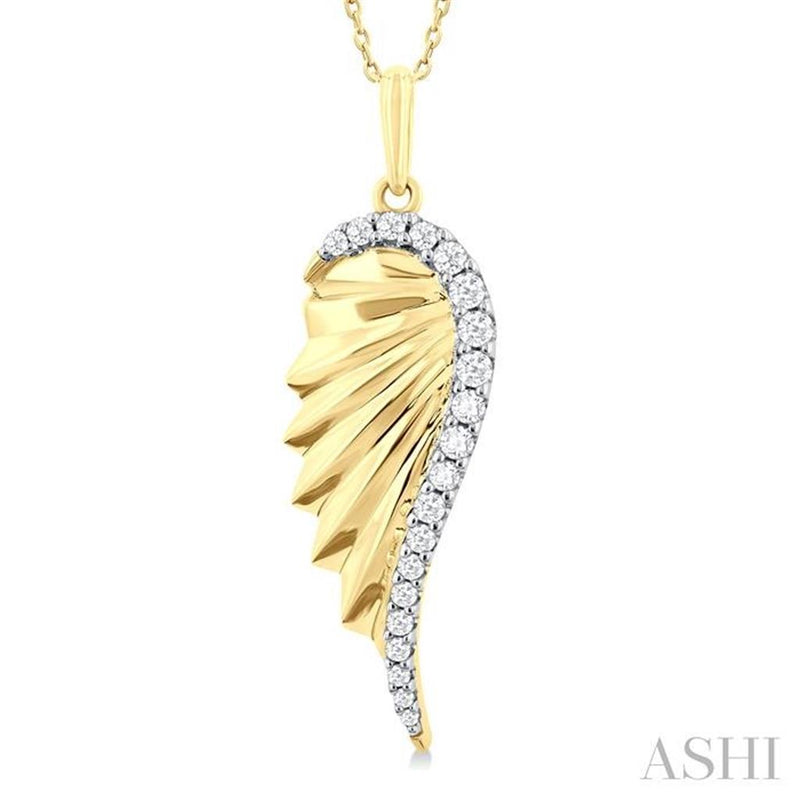 Davis Classics 14k Yellow Gold Diamond Fluted Angel Wing Pendant Necklace